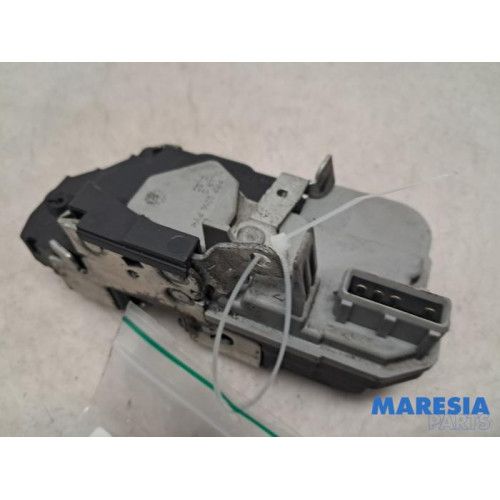 Peugeot - 206 PLUS - Rear door mechanism 4-door, right