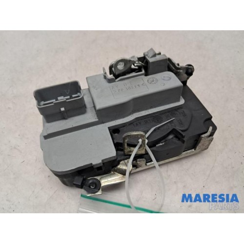 Peugeot - 206 PLUS - Front door lock mechanism 4-door, right