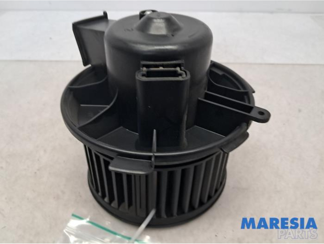 Peugeot - 206 PLUS - Heating and ventilation fan motor