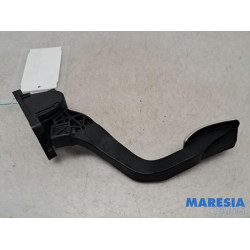 Peugeot - 206 PLUS - Accelerator pedal