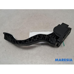 Peugeot - 206 PLUS - Accelerator pedal