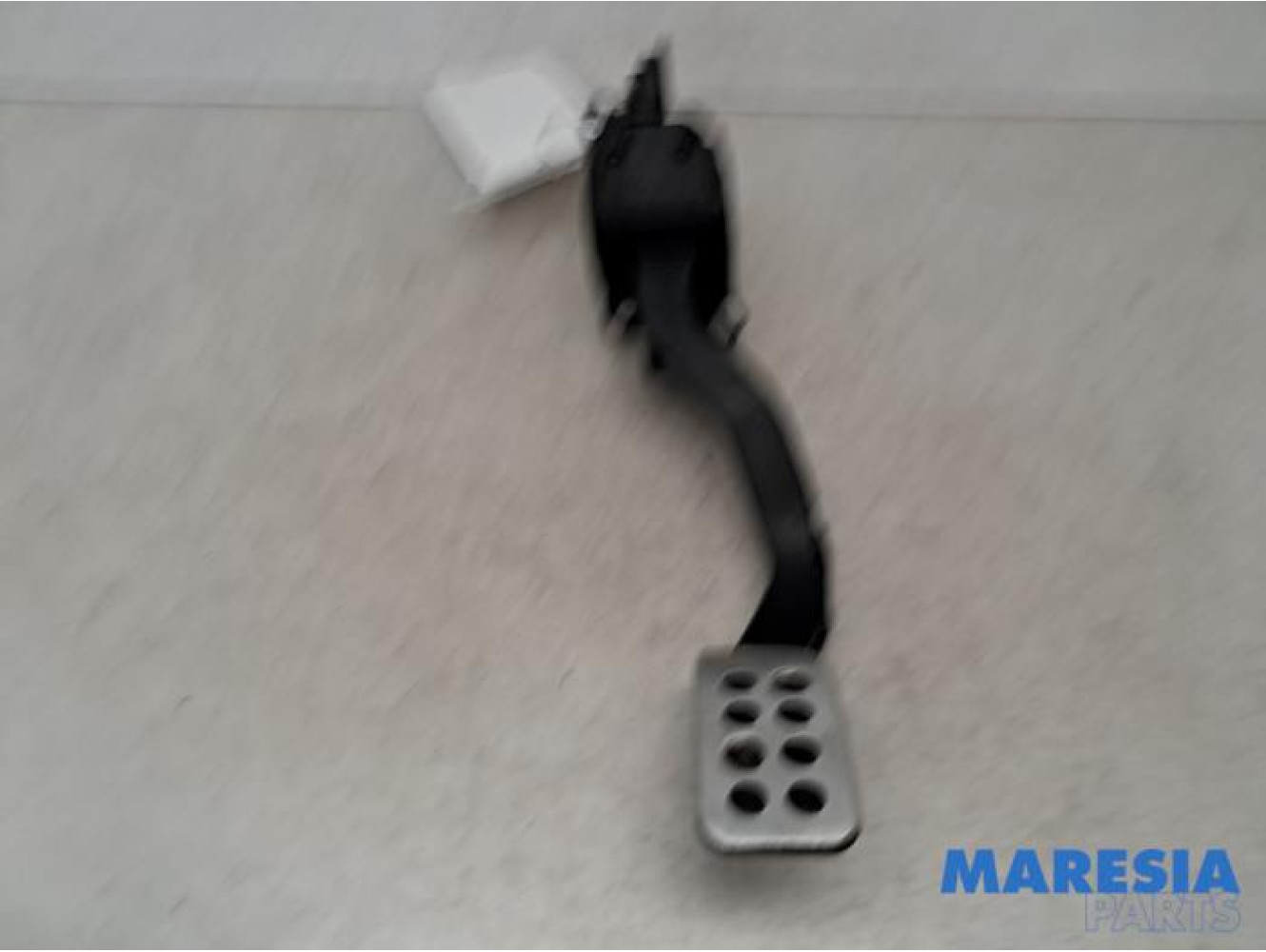 Peugeot - 206 PLUS - Accelerator pedal
