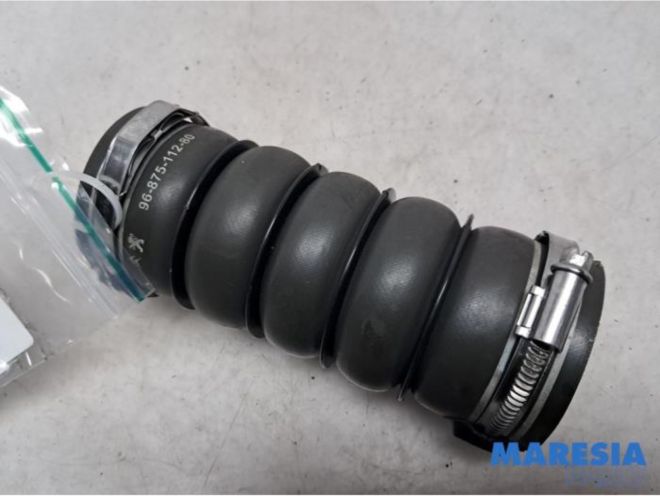 Citroen - C4 Picasso - Intercooler hose