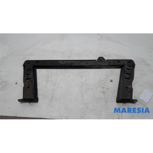 Renault - Kangoo - Radiator bar