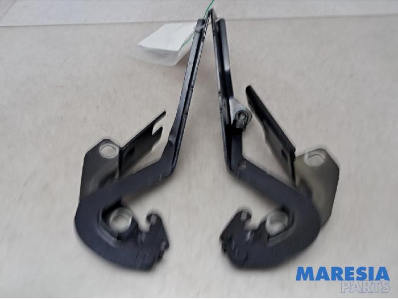 Citroen - C4 Picasso - Bonnet Hinge