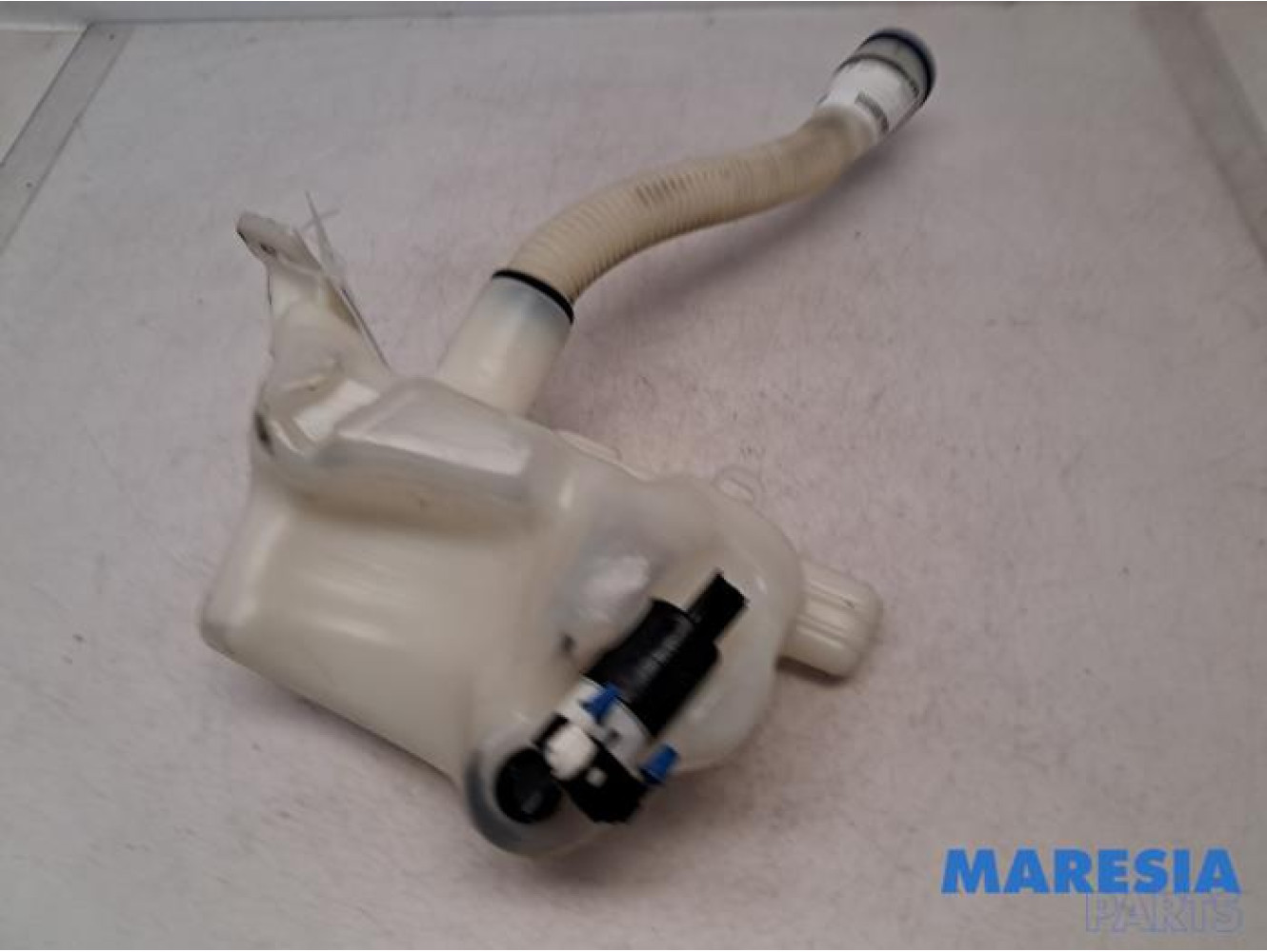 Citroen - C4 Picasso - Front windscreen washer reservoir