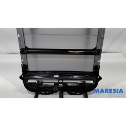 Peugeot - 2008 - Sliding headliner mechanism