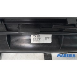 Peugeot - 2008 - Sliding headliner mechanism