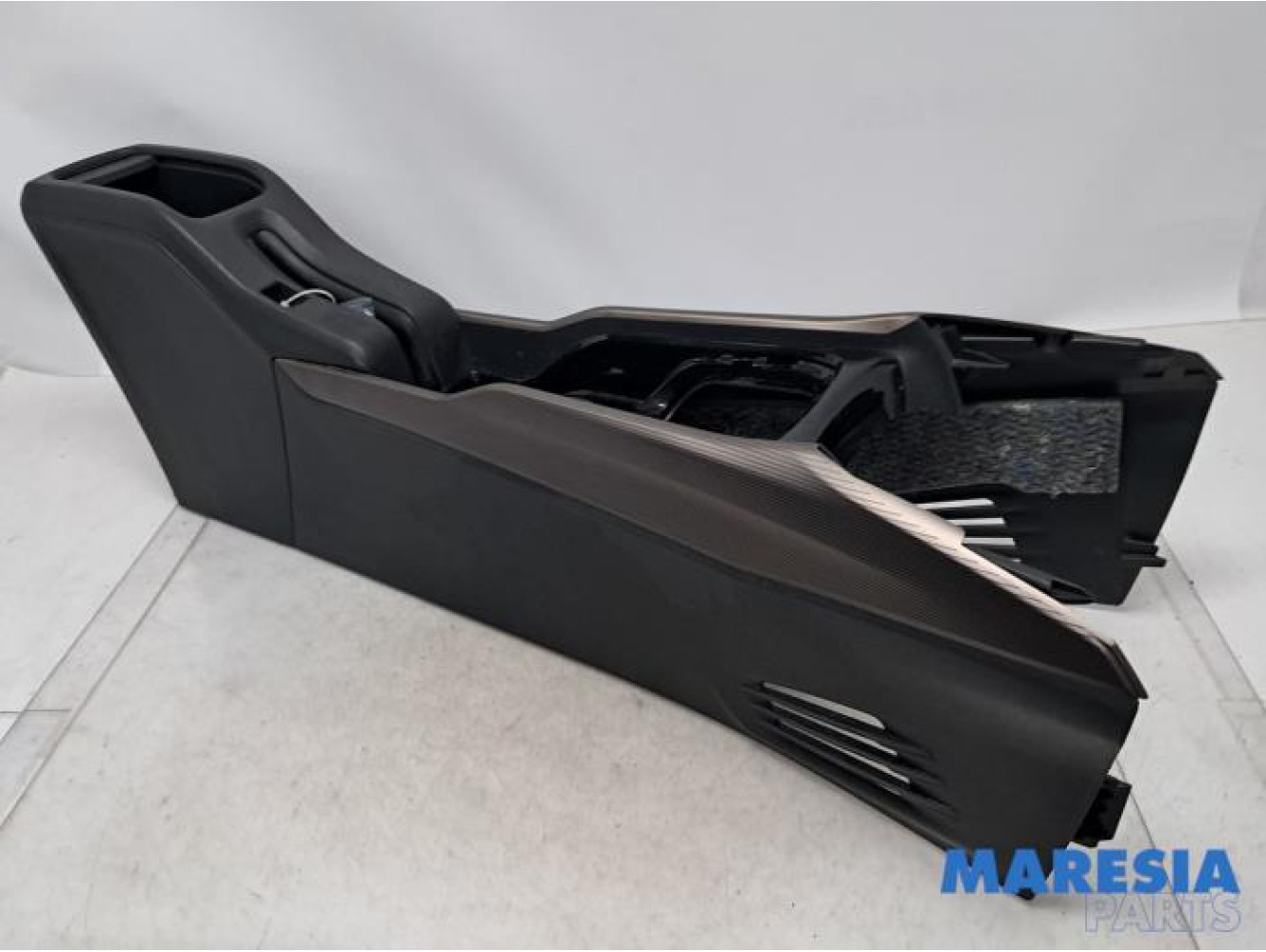 Peugeot - 2008 - Middle console