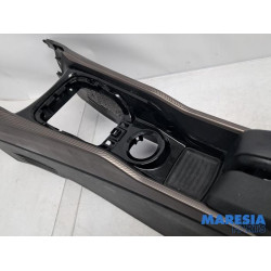 Peugeot - 2008 - Middle console