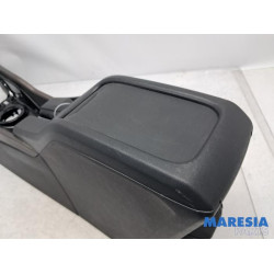 Peugeot - 2008 - Middle console