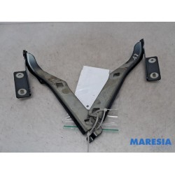 Citroen - Berlingo - Bonnet Hinge