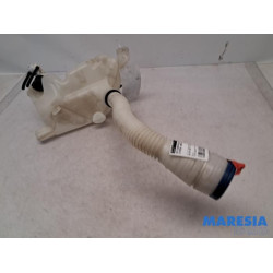 Citroen - Berlingo - Front windscreen washer reservoir