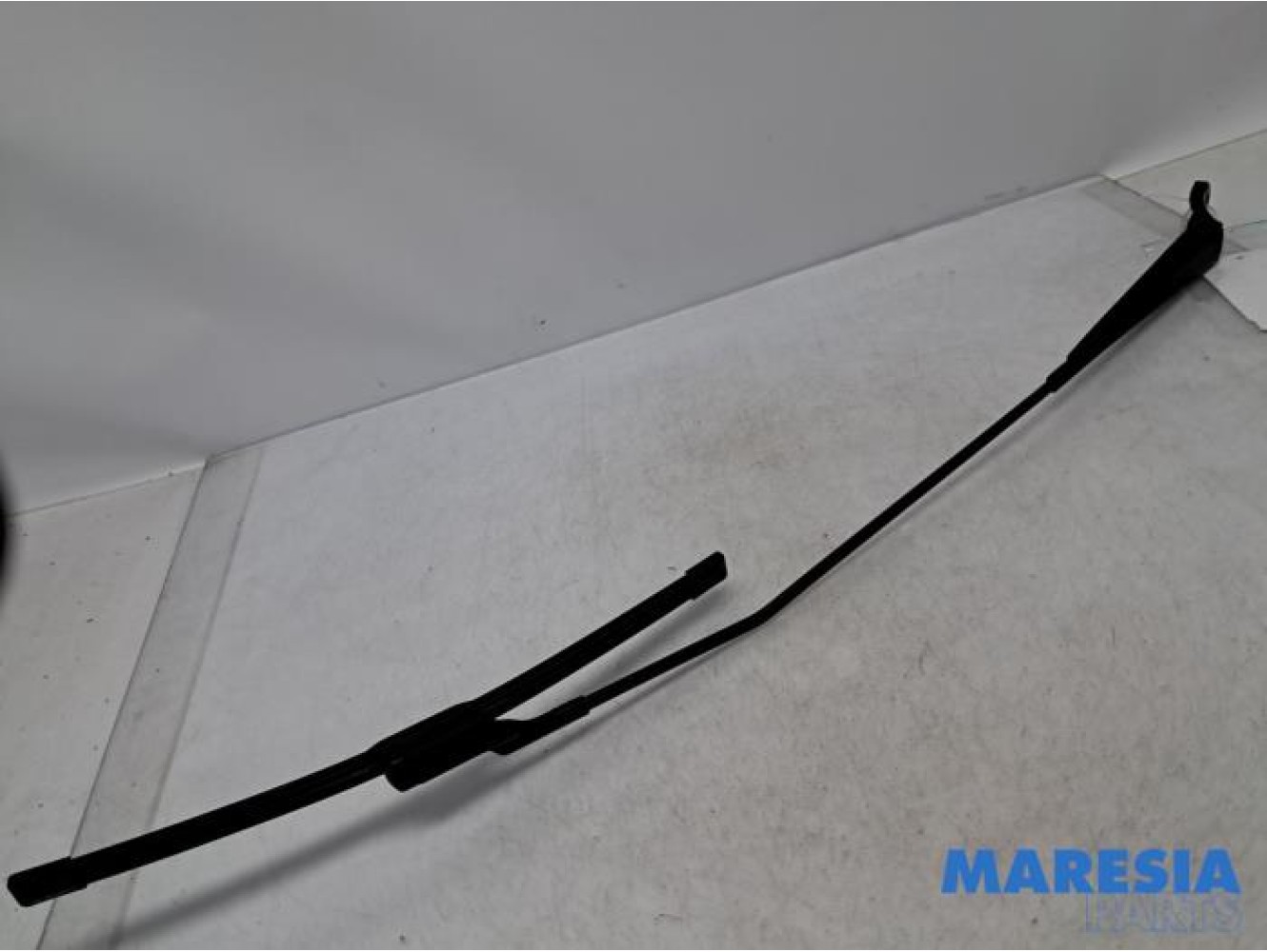 Citroen - Berlingo - Front wiper arm