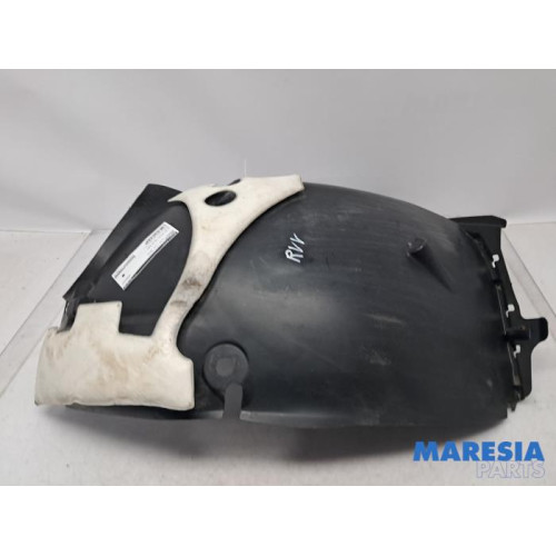 Renault - Clio - Wheel arch liner