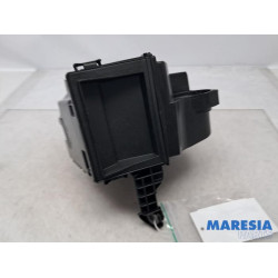 Renault - Clio - Air box