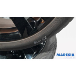 Peugeot - 2008 - Sportvelgenset + banden