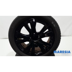 Peugeot - 2008 - Sportvelgenset + banden