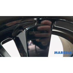 Peugeot - 2008 - Sportvelgenset + banden