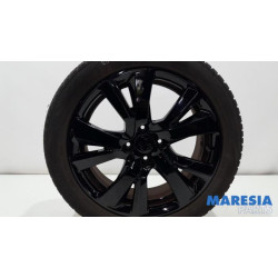 Peugeot - 2008 - Sportvelgenset + banden