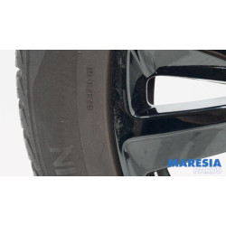 Peugeot - 2008 - Sportvelgenset + banden