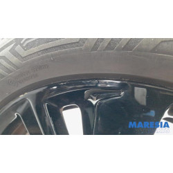 Peugeot - 2008 - Sportvelgenset + banden