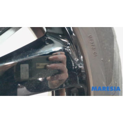 Peugeot - 2008 - Sportvelgenset + banden