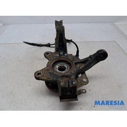 Renault - Clio - Knuckle, front right
