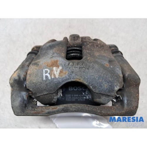Renault - Clio - Front brake calliper, right