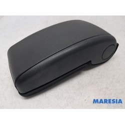 Alfa Romeo - Giulietta - Armrest