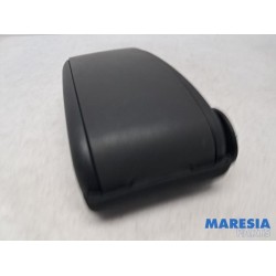 Alfa Romeo - Giulietta - Armrest