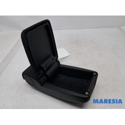 Alfa Romeo - Giulietta - Armrest