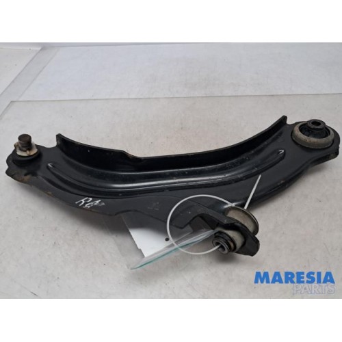 Renault - Clio - Front lower wishbone, right