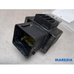Renault - Clio - Glow plug relay