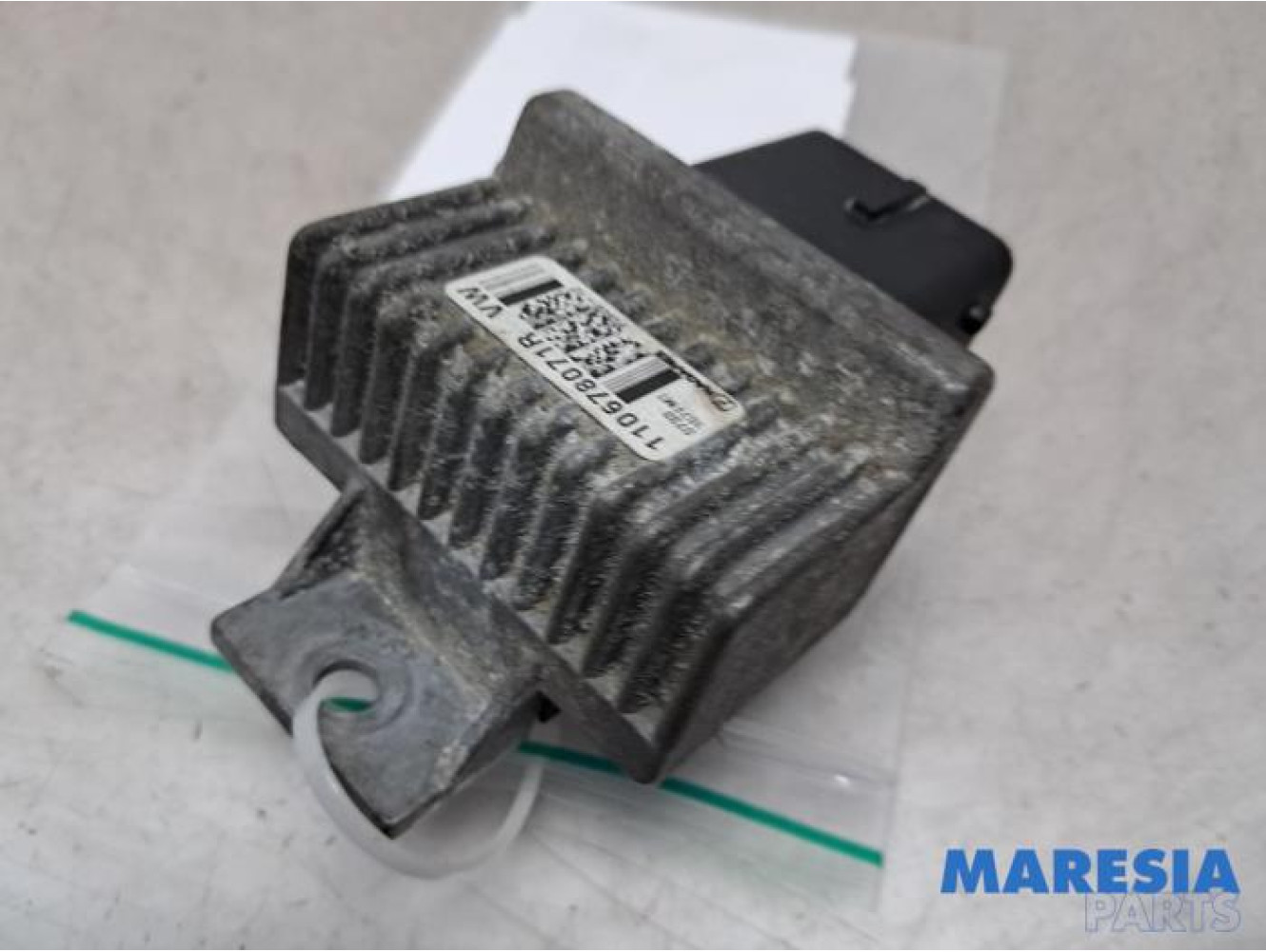 Renault - Clio - Glow plug relay