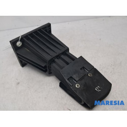 Alfa Romeo - Giulietta - Front bumper bracket, right