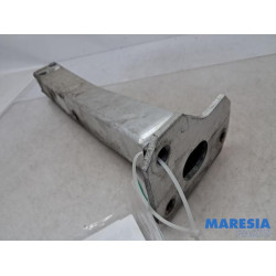 Alfa Romeo - Giulietta - Front wishbone support, right