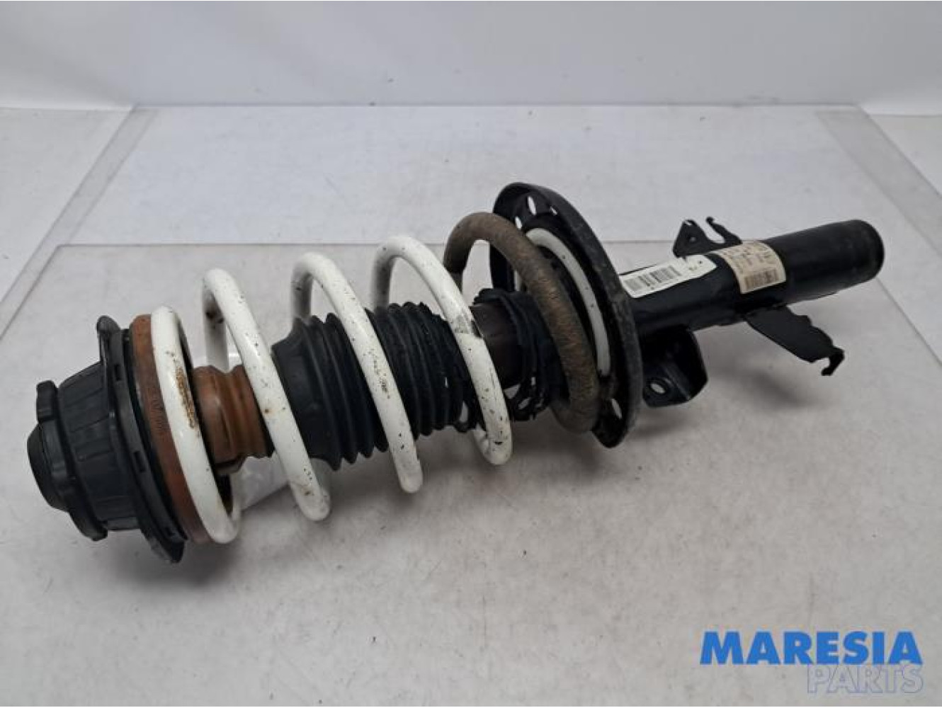 Alfa Romeo - Giulietta - Front shock absorber rod, right