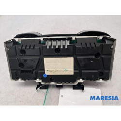 Renault - Clio - Instrument panel