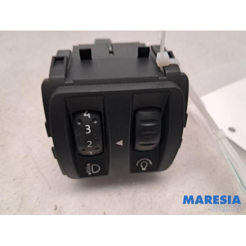 Renault - Clio - AIH headlight switch