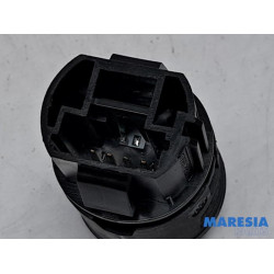 Renault - Clio - Start/stop switch