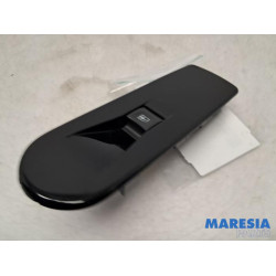 Renault - Clio - Electric window switch