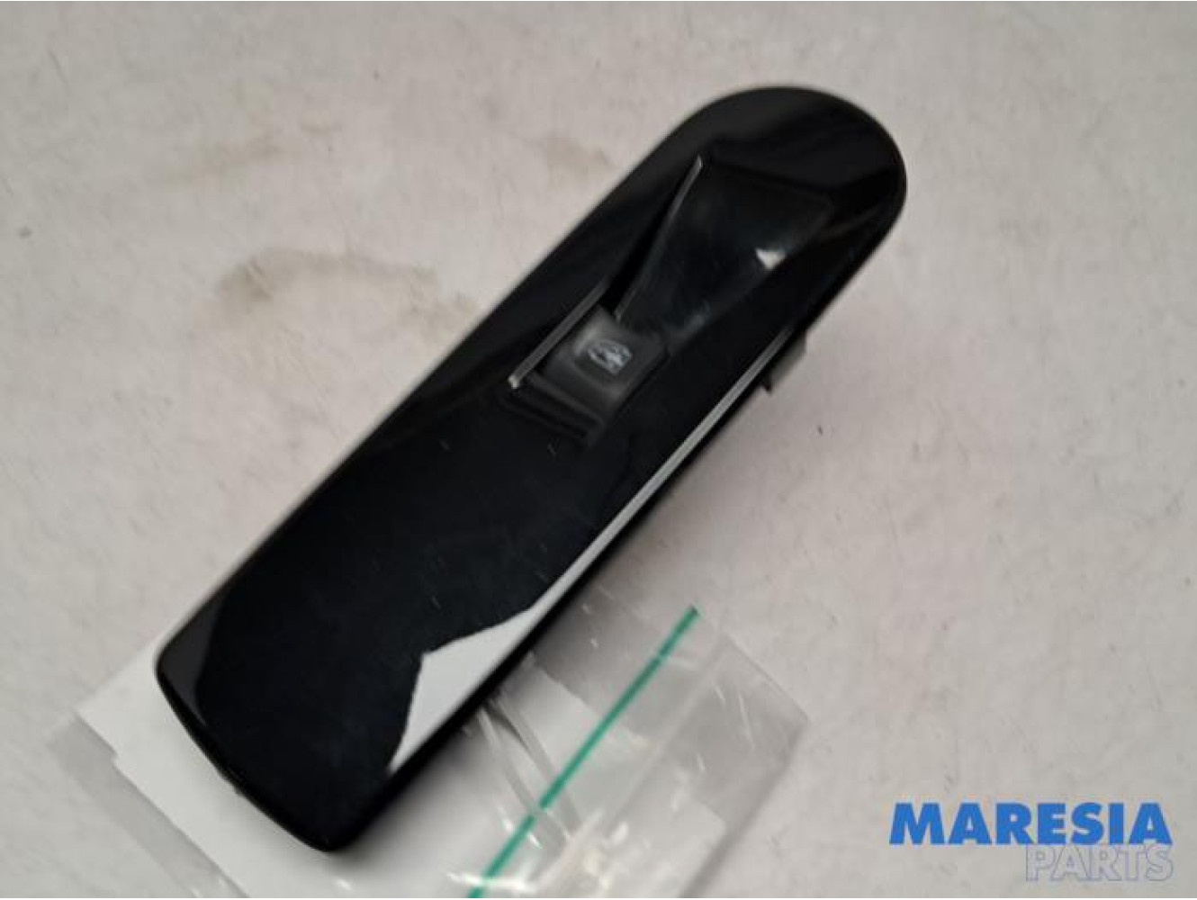 Renault - Clio - Electric window switch