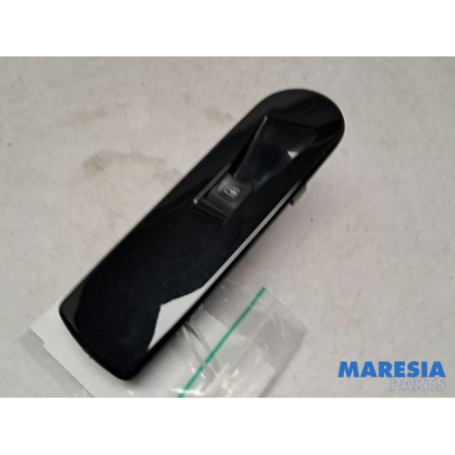 Renault - Clio - Electric window switch