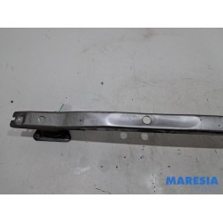 Renault - Kangoo - Bumperframe achter