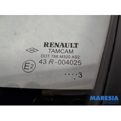 Renault - Clio - Quarter light, front left