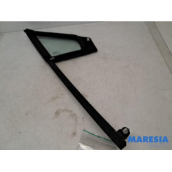 Renault - Clio - Quarter light, front left