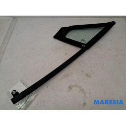 Renault - Clio - Quarter light, front right