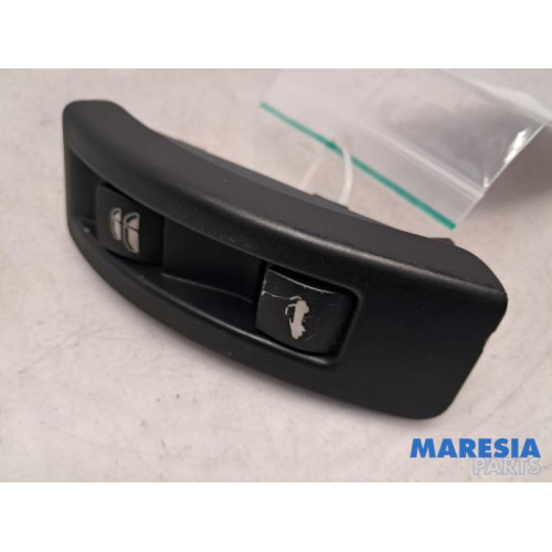 Peugeot - 207 - Commande toit escamotable