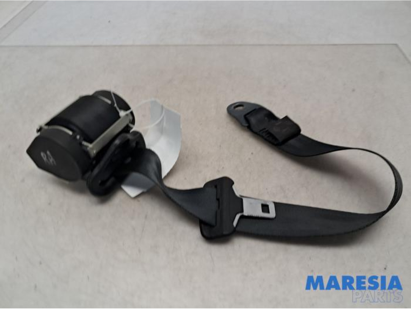 Peugeot - 206 PLUS - Rear seatbelt, right